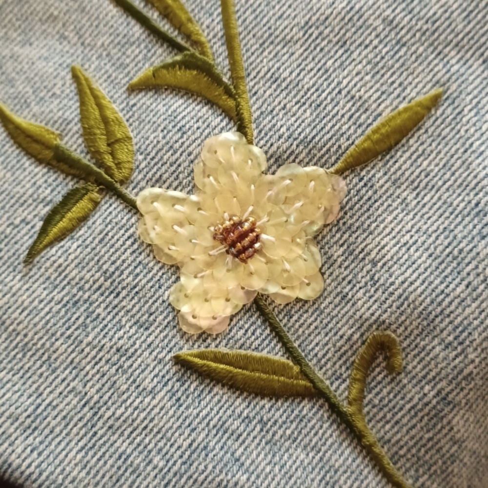 Gorgeous, Vintage CACHE FLORAL BEADED JEAN SKIRT, SIZE 4 - Picture 9 of 9
